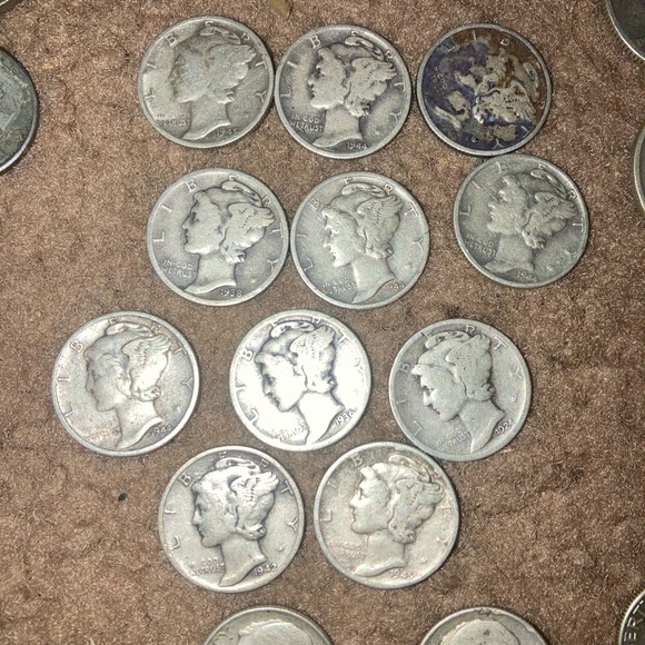 Have lots of old coins - Picture 9 of 14